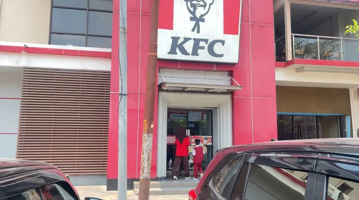 Video Pj Sekda Palopo Tegaskan KFC Jalan Rambutan Bisa Dipidana! Rugikan Masyarakat Gegara Beroperasi Tanpa IPAL