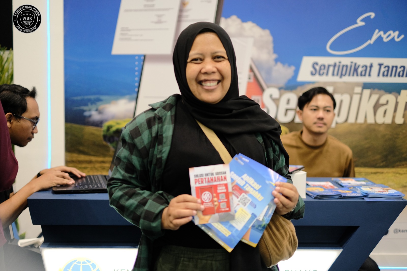 Jadi Relawan Gempa Cianjur, Ibu Eva Tergugah untuk Alih Media ke Sertipikat Elektronik