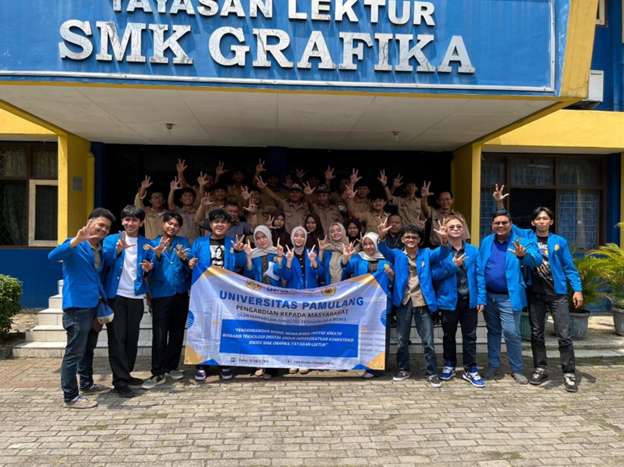 Mahasiswa Prodi Manajemen Universitas Pemulang Kelompok I Adakan PKM di SMK Grafika Yayasan Lektur