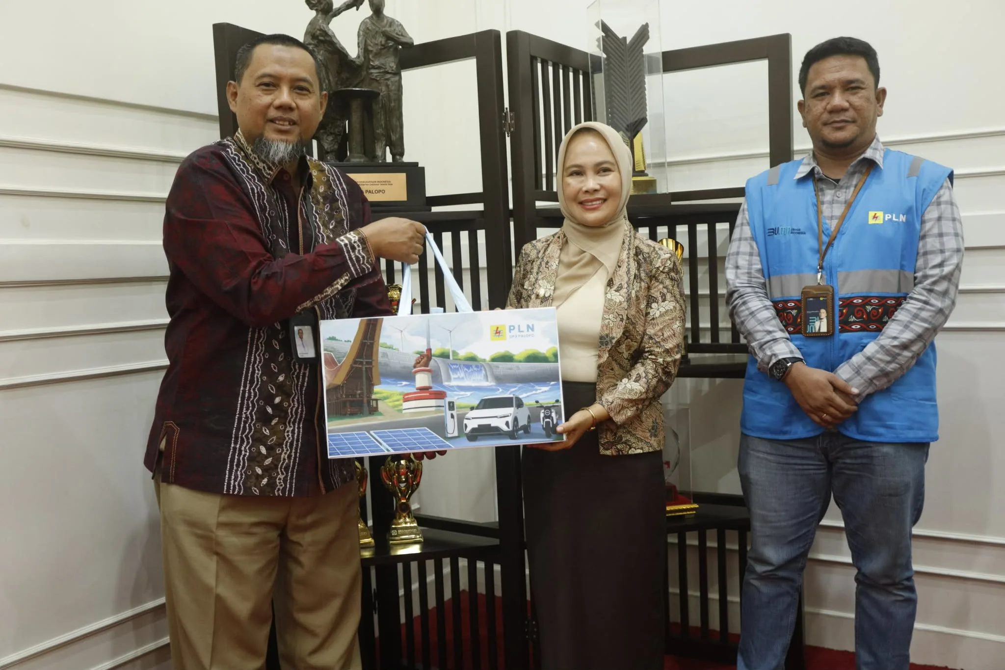 Bersilatuhrami dengan Walikota Palopo, Manajer PLN UP3 Dukung Program Pemkot Terkait Pelayanan Kelistrikan